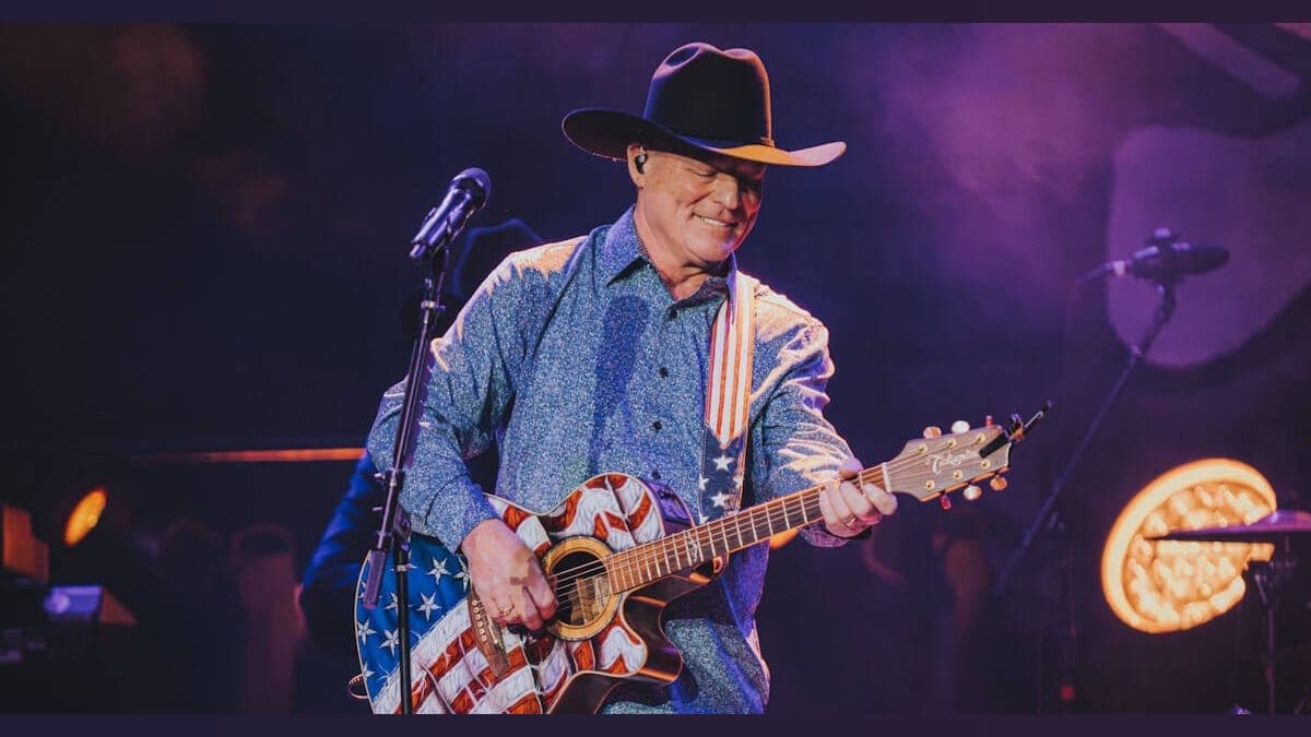 John Michael Montgomery Bids Farewell: A Night of Family, Hits, and Heartfelt Surprises!