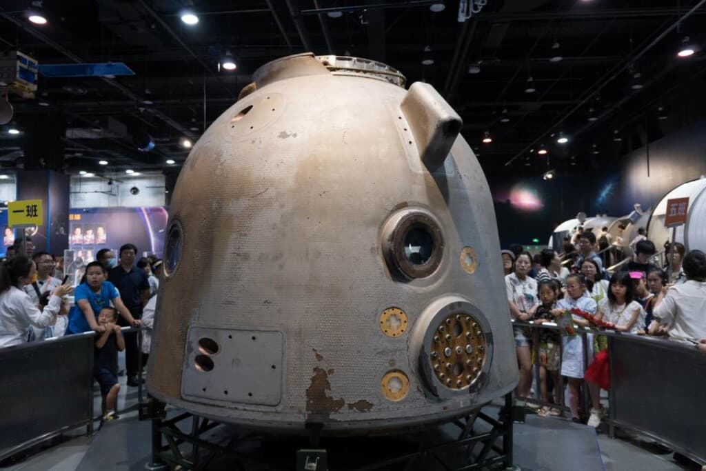 Celebrating History: November 19th's Space Milestones and Star-Studded Birthdays!
