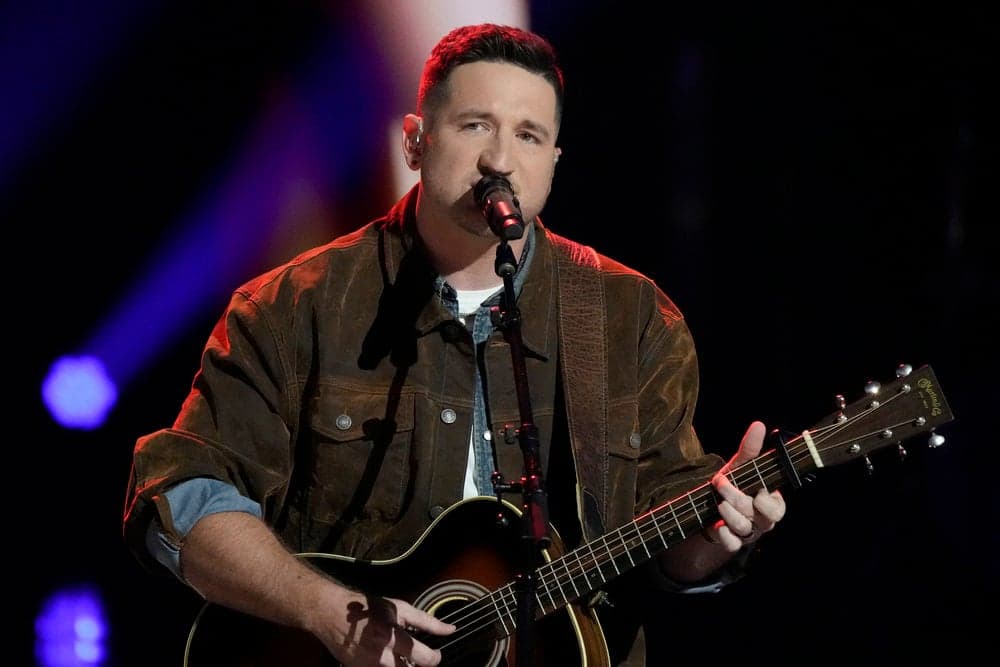 Rob Cole’s Emotional Performance Leaves The Voice Judges Speechless!