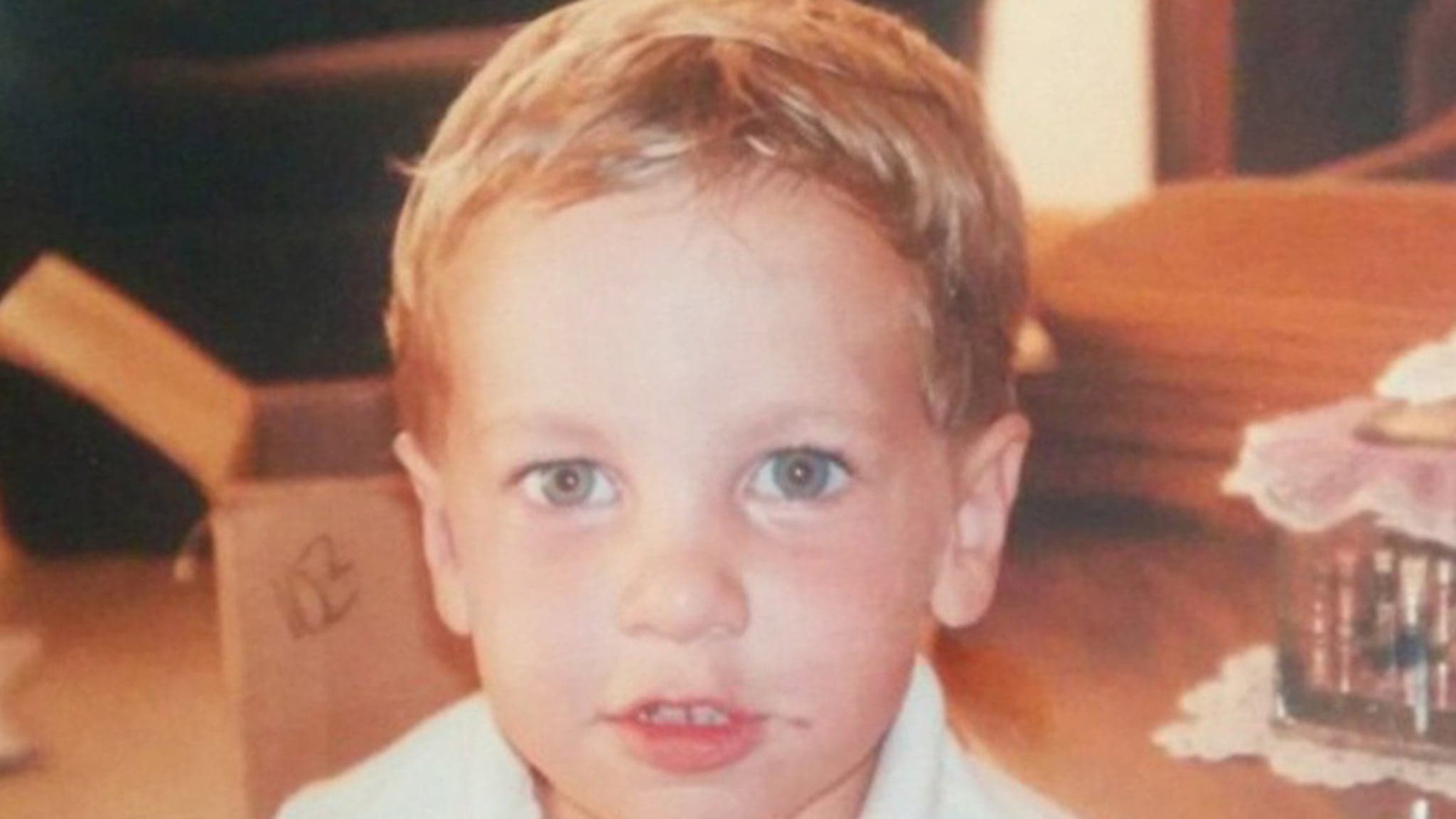 From Kansas to California: The Blue-Eyed Boy Who Became a Pop Sensation!