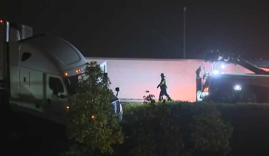 Big Rig Drama: When Trucking Goes Awry on I-5!
